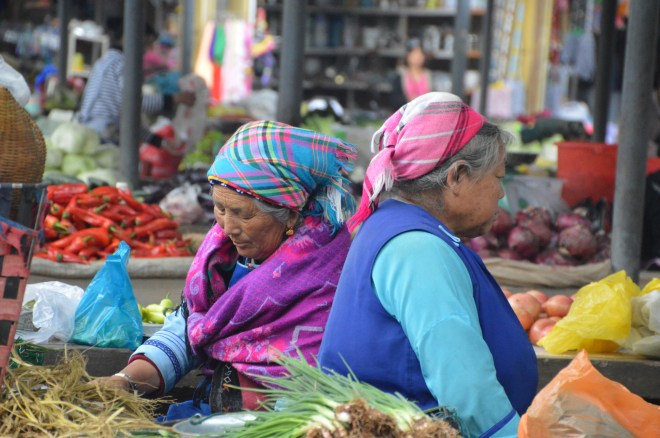 Bai women at the market.