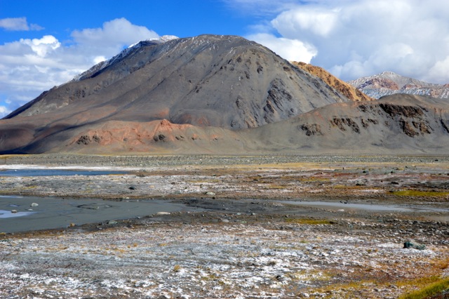 Salt lakes and marshes are can be found throughout the region.